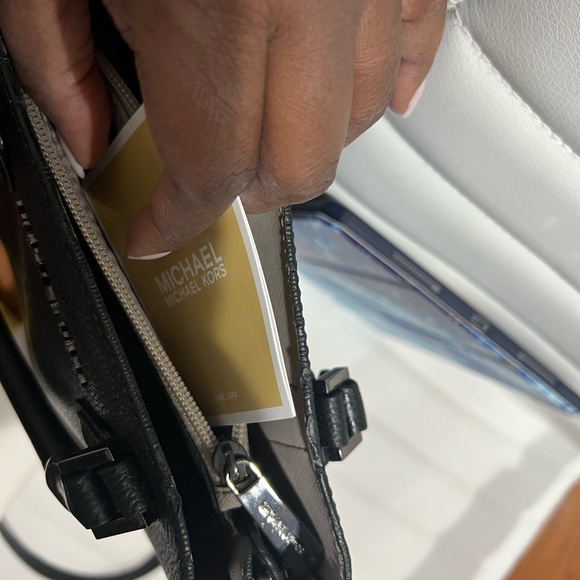 Small Michael Kors crossbody bag - Picture 6 of 7